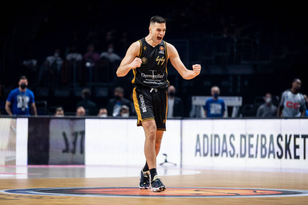 莫兰特的不 莫兰特的不